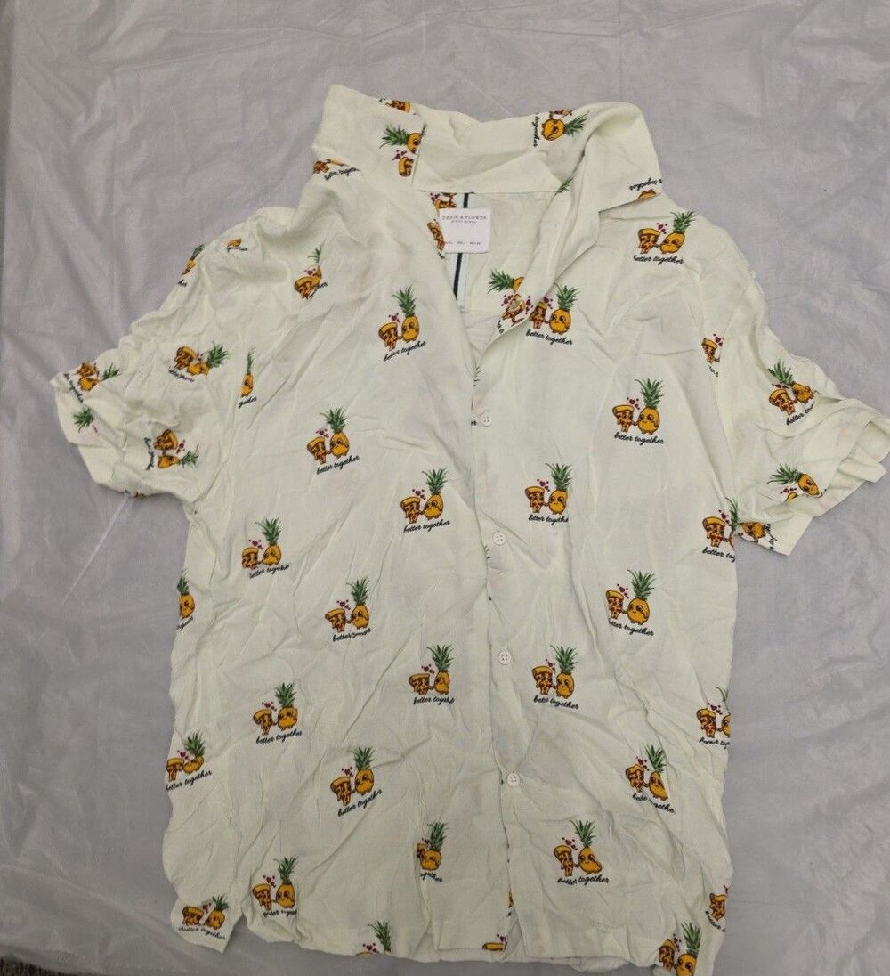 Denim and Flower Mens Large Button Down Short Sleeve Pizza Pinnaple Design Shirt